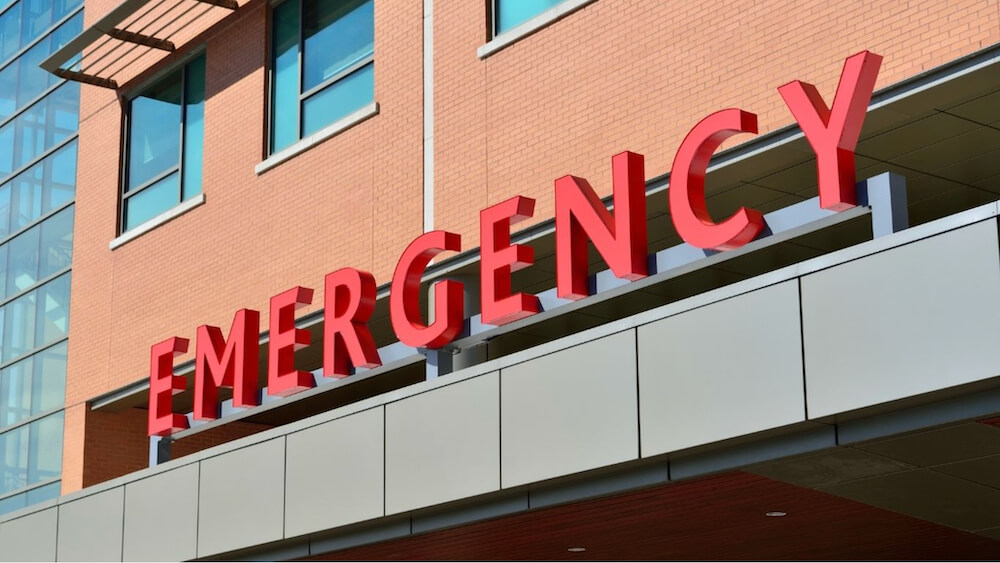 Image of an emergency sign at a hospital